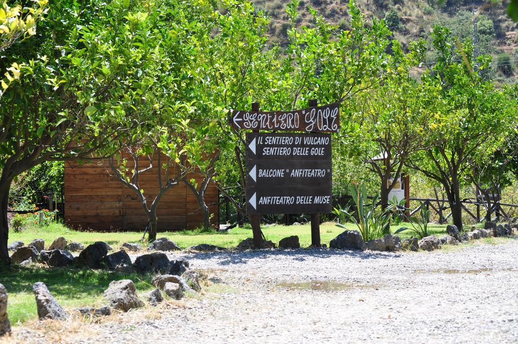 Glamping Alcantara Motta Camastra Ngoại thất bức ảnh